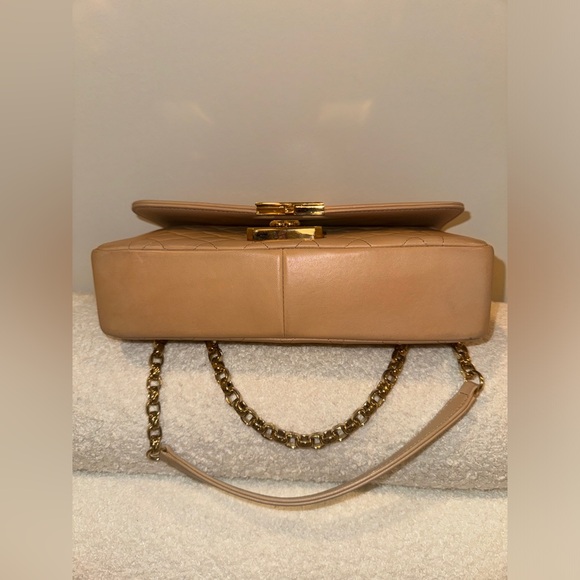 Chancel chic with me (authentic!!) - Picture 5 of 12